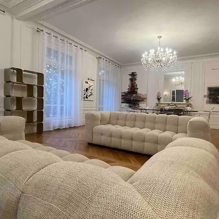 Splendid Eiffel Tower & La Seine - 8 Beds *